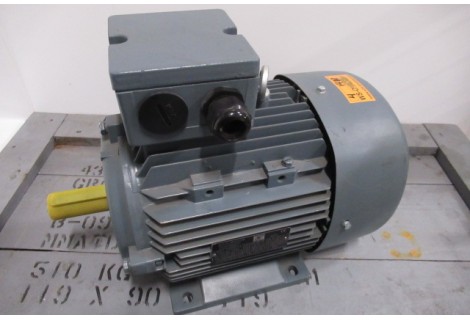 .4 KW 1440 RPM asmaat 28mm. Unused